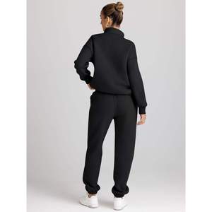 Conjunto deportivo informal para mujer, sudadera negra con cremallera corta y pantalones jogger, Trackstar OEM Private Label - Product Image 4