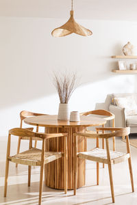 Silla de Comedor Ronei con Estructura de Madera de Teca Sólida y Mimbre de Ratán, Acabado Natural para Interiores o Exteriores - Product Image 6