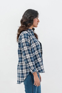 Chemise Unisexe en Coton Personnalisable de Haute Qualité pour Hommes et Femmes – Tenue de Travail Formelle ou Décontractée aux Couleurs Tendance (OEM) - Product Image 5