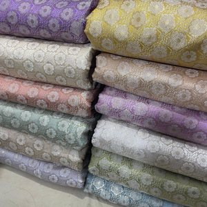 ผ้าไหมแจ็คการ์ดราคาประหยัดสำหรับเสื้อผ้าแฟชั่น ผ้าม่าน และของตกแต่งบ้าน ขายส่งในราคาที่แข่งขันได้ - Product Image 1