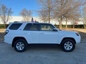 Toyota 4Runner SR5 4WD SUV 2022, Motor Turboalimentado 3.5L V6, Transmisión Automática, Asientos de Cuero, Techo Corredizo, Cámara Trasera 360, En Venta - Product Image 4