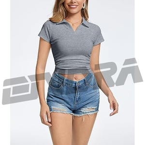 เสื้อโปโลครอปสีเทาสำหรับผู้หญิง ทรงสบาย ผ้าเนื้อนุ่ม ระบายอากาศได้ดี สไตล์ทันสมัย เหมาะสำหรับใส่ลำลอง ทำงาน เดินทาง และใส่ในชีวิตประจำวัน ตอนนี้ - Product Image 3