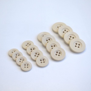 Áo Nút Quần Áo Bằng Nhựa Của Mapka Reborn (Chất Liệu Tái Chế Có Hàm Lượng Giấy) Chất Lượng Cao Bán Buôn Giá Thấp - Product Image 1