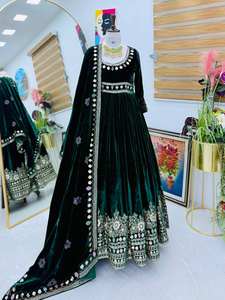 Vestido Tradicional Feminino Estilo Anarkali com Bordado Pesado e Trabalho em Lantejoulas Nova Tendência de Veludo para Festas Atacado - Product Image 5