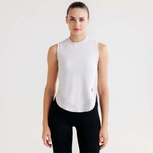 เสื้อกีฬากลางแจ้งเอนดูรา มูฟ ทีสีขาวนม ใส่สบายและใช้งานได้หลากหลาย - Product Image 1
