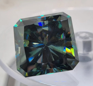 Moissanite personnalisée 61.70 carat forme rayonnante carrée Moissanite - Product Image 2