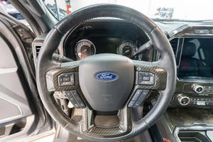 LISTO PARA CONDUCIR - USADO, VOLANTE A LA IZQUIERDA |   Ford F-250 Shelby Super Baja Super Duty Lariat FX4 Crew Cab 4x4 2022 - Product Image 5