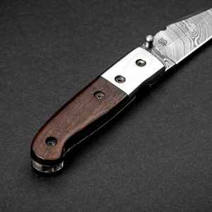Couteaux pliants de poche personnalisables en acier Damas forgé à la main avec manche en bois de qualité supérieure, couteaux en acier personnalisés avec étui - Product Image 3