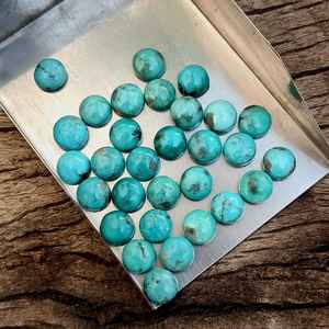 Turquoise naturelle de l'Arizona ronde 5mm 10mm 30mm toutes les pierres précieuses calibrées à dos plat en vrac pour la fabrication de bijoux de collier faits à la main - Product Image 5