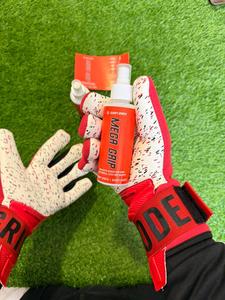 Spray de Agarre para Porteros Profesionales, Mayor Adherencia Extrema, Fijación en Todo Tipo de Clima para Guantes de Fútbol, Potenciador de Agarre Listo para el Partido - Product Image 3