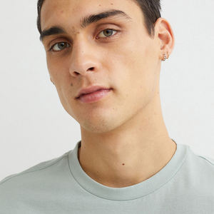 Camisetas Personalizadas para Hombre de Alta Calidad OEM, Ecológicas, Antiarrugas, de Manga Corta, Cómodas, Ligeras, Transpirables y de Secado Rápido - Product Image 3