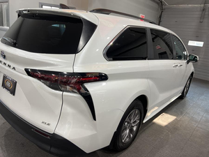 Toyota Sienna XLE 2024 d'occasion, 7 places, hybride, traction avant, automatique, sièges en cuir, démarrage à distance, Bluetooth, régulateur de vitesse adaptatif, jantes en alliage léger - Product Image 5