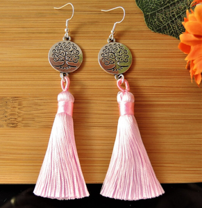 Boucles d'oreilles à franges et pompons magnifiquement faites à la main - Or - Longues - Product Image 1
