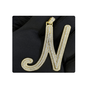Fabricant en vrac pendentif lettre à breloque alphabet personnalisé fabriqué en or 1okt avec vs-si diamants naturels bijoux de mode - Product Image 3