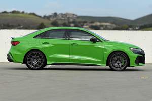 Audi RS3 AWD Plus 2025 Usado en Excelentes Condiciones, Sin Accidentes, Volante a la Izquierda/Derecha - Product Image 2