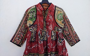 Indian <b>Kantha</b> Tops Handmade Top Cotton <b>Kantha</b> Kediya <b>Jacket</b> Unique Style Top <b>Kantha</b> <b>Jacket</b> - Product Image 2