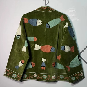Chaqueta de terciopelo Suzani hecha a mano con diseño de pez bordado, abrigo estilo bohemio - Product Image 3