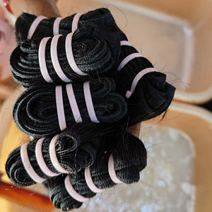 100% Cutícula sin procesar alaigned Indio Extensión Remy pelos humanos. Máquina doble trama pelos indios. pelos de un donante - Product Image 1