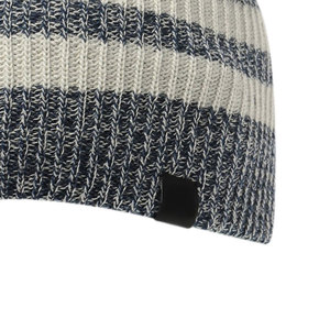 Chapeau d'hiver en acrylique de haute qualité avec broderie à la main et design d'image Couleurs et tailles personnalisées Fabriqué au Pakistan - Product Image 4