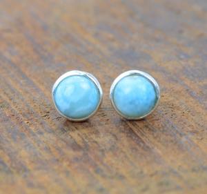 Pendientes de Botón Boho de Plata de Ley Chapados en Oro para Mujer con Piedra Preciosa de Larimar, Regalo de Boda Hecho a Mano de Moda - Product Image 2