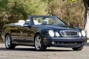 Mercedes-Benz CLK430 Cabriolet d'occasion 2001 en excellent état, prêt à être expédié - Product Image 6