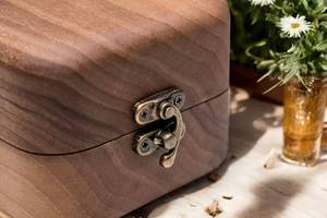 Boîte de rangement de montres en bois massif de luxe, écologique, avec couvercle en verre, organisateur de montres personnalisé pour hommes, pour salon, chambre à coucher, pas cher - Product Image 3