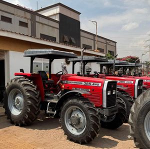 พร้อมจัดส่งรถแทรกเตอร์ MF 390 ขับเคลื่อน 4 ล้อ MF390 Massey Ferguson - Product Image 5