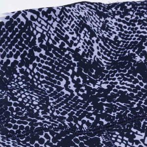 Leggings d'entraînement de yoga élégants à séchage rapide pour femmes pantalons de fitness à taille élastique en vente fabriqués au Pakistan - Product Image 4