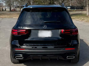 GLB 250 FWD 2024 Negro Usado, Asientos de Cuero, Volante a la Izquierda, Bluetooth, Navegación, Techo Solar, Tercera Fila de Asientos - Product Image 6