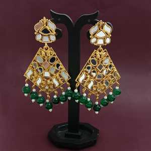Juego de pendientes indios para mujer, Pendientes colgantes florales de perlas de imitación de piedra de cristal, Verde - Product Image 1
