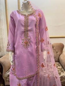 2025 FARSHI SHALWAR nouvelle soie pure prête à travailler manuellement chemise avec brodé Farshi Salwar & Net brodé Dupatta - Product Image 2