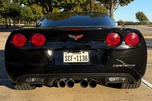 รถคอร์เวทท์คูเป้ที่ใช้งานมาอย่างดี - Product Image 2