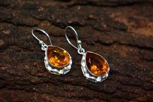 Boucles d'oreilles clous en argent sterling avec pierre précieuse citrine, fabrication artisanale, pierre de naissance de novembre, bijoux plaqués or certifiés IGI, élégantes pour femmes - Product Image 4