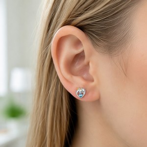 Orecchini a perno E423 a forma di cuore blu da donna, in lega di zinco placcata oro, con gemma taglio brillante e montatura a griffe, gioiello alla moda, idea regalo - Product Image 3