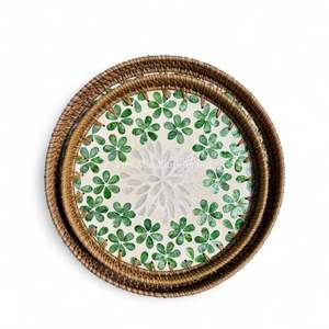 Bandeja Decorativa Hecha a Mano de Ratán con Incrustaciones de Nácar, Bandeja Natural con Incrustaciones de Concha, Ecológica para Uso en Mesa del Hogar - Product Image 1