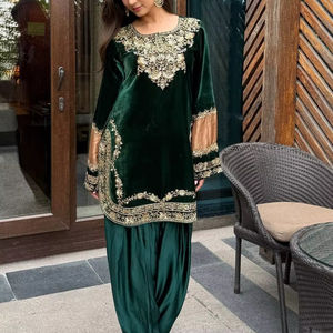 Salwar Kameez indien pakistanais en velours de créateur avec des sequins et des broderies, tenue de soirée élégante, tenue de mariage décontractée, salwar kameez - Product Image 1