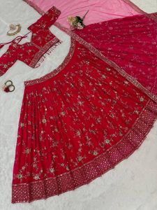 Lancement d'un nouveau fil de faux georgette de créateur avec broderie de séquence Lehenga et Choli avec filet papillon fantaisie Latkan Dupatta - Product Image 4