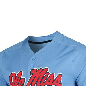 Venta al por mayor 2025 camisetas de uniforme de fútbol personalizadas 100% poliéster transpirable nuevo diseño logotipo frontal tecnología de corte automatizado - Product Image 4