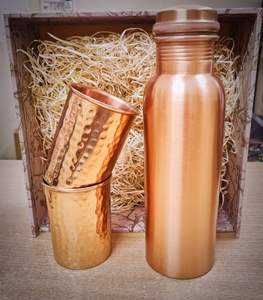 Bouteille en cuivre pur élégante et écologique avec finition lisse pour une eau potable sans toxine et une solution d'hydratation durable - Product Image 5