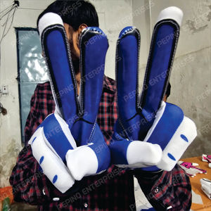 Guantes personalizados de fútbol americano para adultos y jóvenes, guantes de fútbol de buena calidad, fabricante en Pakistán - Product Image 2