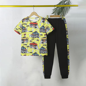 Conjunto de pantalones largos de manga corta informal de verano para niños Camiseta con patrón amarillo cómodo y pantalones largos adecuados - Product Image 1