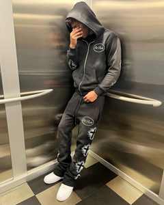 Conjunto Deportivo Unisex con Bordado Desgastado y Pedrería, Ropa Urbana Personalizada, Pantalones Deportivos Holgados con Lavado Ácido y Sudadera con Capucha - Product Image 1