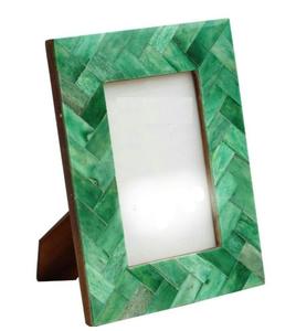 Cadre photo incrusté d'os en bois blanc personnalisable pour la décoration intérieure Accessoires suspendus à forte demande imprimés UV Excellent rapport qualité-prix! - Product Image 1