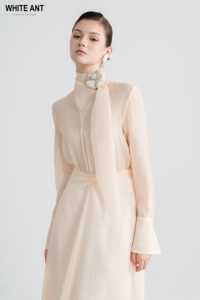 Blusa Formal con Cuello Estilizado para Mujer, Blusa Cruzada OLIVER, Tejido Transparente de Triacetato, 72% Triacetato - 28% Poliéster - Product Image 4