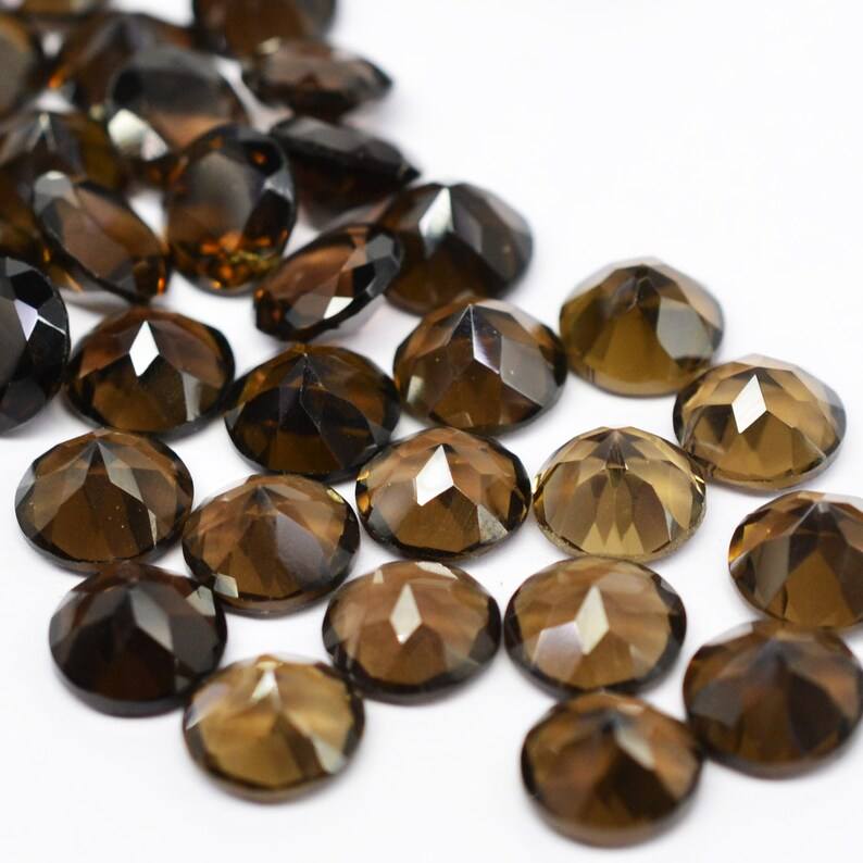 สีน้ำตาล