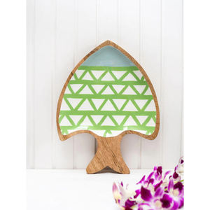 Plateau rond tendance en bois pour aliments et biscuits avec design royal, idéal pour servir des desserts élégants et fabriqués à la main - Product Image 6