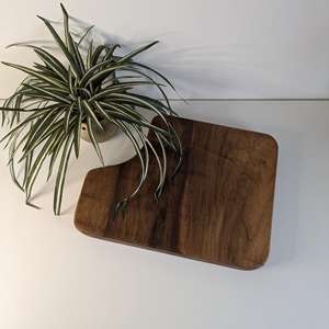 Tabla de Cortar de Madera de Nogal Maciza Gruesa de Primera Calidad, Tabla de Cortar y Servir de Madera Dura Apta para Alimentos, Diseñada para un Uso Prolongado - Product Image 3