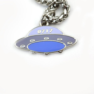 Collar con Colgante de Nave Espacial de Aleación de Zinc, Acabado Esmaltado Personalizable, Cadena Ajustable, Directo de Fábrica - Product Image 4