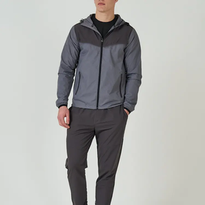 Ensemble de survêtement pour homme, coupe-vent, imperméable, respirant, en polyester et coton, nouvelle arrivée, durable, à capuche, uni, OEM - Product Image 2
