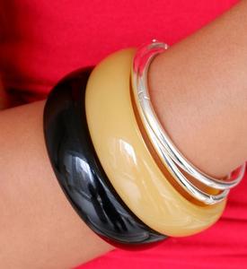 Elegant Waterproof Resin Bangles for Women's Fashion Jewelry Smooth Finish Custom Colors for Daily Wear Festive Occasions - Product Image 3